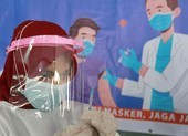 Indonesia phạt nặng người không chịu tiêm vaccine COVID-19