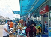 TP.HCM: Người dân không được tự đi chợ, lương thực phát tận nhà