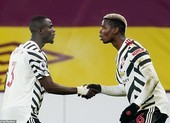 Đưa MU lên đỉnh, Pogba nói trọng tài ‘có quyết định kỳ lạ’