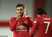 Fernandes tiết lộ bí quyết sút phạt giúp MU hạ Liverpool