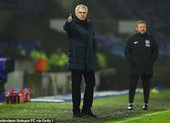 Mourinho lại gây chuyện, chế nhạo tân HLV Chelsea