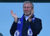 Chủ tịch Abramovich bất ngờ hạ mình vì Chelsea