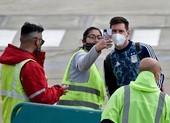 Messi hốt hoảng vì sân bay bị dọa đánh bom
