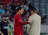 Van Dijk trở lại sau 285 ngày, Liverpool thủng lưới 4 bàn