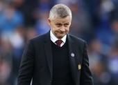 Bị Solskjaer giữ lại, phòng thay đồ MU hỗn loạn