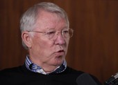 Sir Alex Ferguson nổi điên vì siêu sao MU mang áo Man City