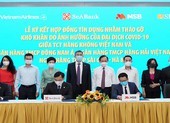 Vietnam Airlines chính thức kí kết với 3 ngân hàng gói tín dụng 4.000 tỉ