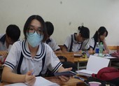 TP.HCM: Học sinh lớp 9, 12 tiếp tục đến trường ôn thi