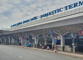 Sân bay Tân Sơn Nhất vắng tanh trong ngày đầu nối lại chuyến bay