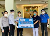 Hội doanh nhân trẻ TP.HCM tặng 65 máy thở đến tuyến đầu chống dịch
