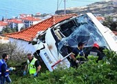 Bồ Đào Nha: Lật xe chở du khách Đức làm chết 28 người