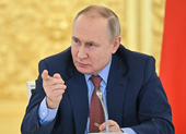 Ông Putin gửi thông điệp ‘nắn gân’ các nước láng giềng 