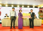 Hội đồng hương Quảng Bình tại TP.HCM trao 100 triệu đồng cho bệnh nhân nghèo