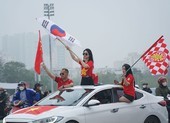 Không khí náo nhiệt trước trận Việt Nam - Oman