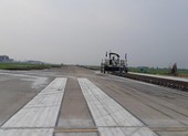 Sân bay Tân Sơn Nhất tạm đóng cửa một đường băng để sửa chữa