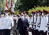 Tổng thống Singapore đón Chủ tịch nước Nguyễn Xuân Phúc tại chính Cung Istana
