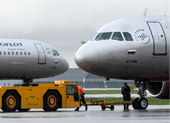 Sau loạt trừng phạt từ phương Tây, TQ từ chối bán phụ tùng máy bay cho Nga