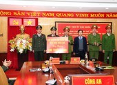 Khen thưởng ban chuyên án phá đường dây làm giả hơn 20.000 giấy tờ