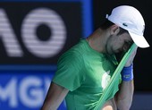 Rò rỉ thông tin Djokovic kiện ngược quần vợt Úc