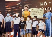 Hoa hậu Thùy Tiên hỗ trợ trẻ mồ côi do dịch COVID-19