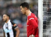 Ronaldo thừa nhận không hạnh phúc ở MU