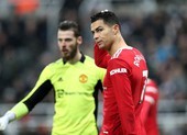 Ronaldo gây hoang mang ở MU