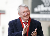 Sir Alex Ferguson kiếm tiền khủng khiếp mỗi tuần