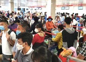 Sân bay Tân Sơn Nhất đông đúc dịp tết 