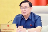 Chủ tịch Quốc hội Vương Đình Huệ tại phiên họp ngày 25-4. 