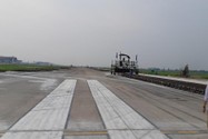 Sân bay Tân Sơn Nhất tạm đóng cửa một đường băng để sửa chữa