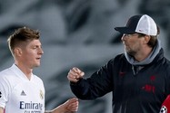 Toni Kroos ‘thả thính’ nhà cầm quân của đối thủ Liverpool