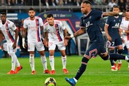 Neymar lại giành đá phạt đền với Mbappe, HLV Galtier giải quyết mâu thuẫn 