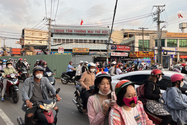 Người dân chú ý khi đi qua đường Kha Vạn Cân, Võ Văn Ngân thuộc TP Thủ Đức