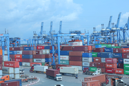 TP.HCM giải thích về mức thu phí hạ tầng cảng biển