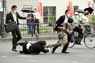 Cảnh sát Nhật: Nghi phạm bắn cựu Thủ tướng Shinzo Abe bằng súng tự chế