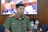 Thượng tá Lê Mạnh Hà, Phó Trưởng phòng tham mưu (PV01) Công an TP.HCM, thông tin tại buổi họp báo. Ảnh: NGUYỄN NHÂN