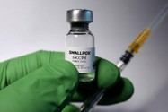 Đậu mùa khỉ: Mỹ, Anh đẩy mạnh tiêm ngừa, châu Phi thiếu vaccine