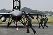 Đài Loan triển khai tên lửa theo dõi số lượng lớn máy bay chiến đấu và ném bom của TQ