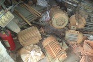 Bắt quảtang hàng chục người dựng trại khai thác quặng trái phép