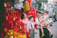 Gia đình Đức Thịnh - Thanh Thuý và bộ ảnh Tết theo kiểu Sài Gòn xưa