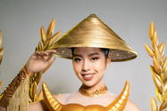 Ngô Ngọc Gia Hân thi Hoa hậu Quốc tế với trang phục dân tộc nặng 7kg