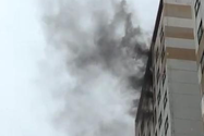 Cháy căn hộ tầng 19 ở chung cư, người dân sơ tán
