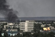 Một khu vực ở miền đông Ukraine chìm trong khói lửa sau các cuộc tấn công của Nga.