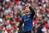Ronaldo gửi biểu tượng xúc động, MU nói lời cám ơn Arsenal 