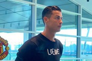 Tại sao MU lại bám lấy Ronaldo?