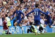 Chelsea ngược dòng kịch tính trên sân nhà