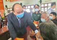 Thủ tướng thăm, tặng quà tại huyện Quế Sơn
