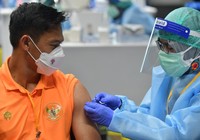 Indonesia tiêm phòng COVID-19 cho cầu thủ dự SEA Games 31