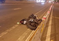 Chạy xe máy trong làn ô tô, thanh niên ngã xe tử vong
