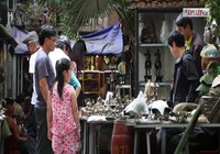 Video: Khám phá phiên chợ đồ cổ dịp cuối tuần ở Sài Gòn